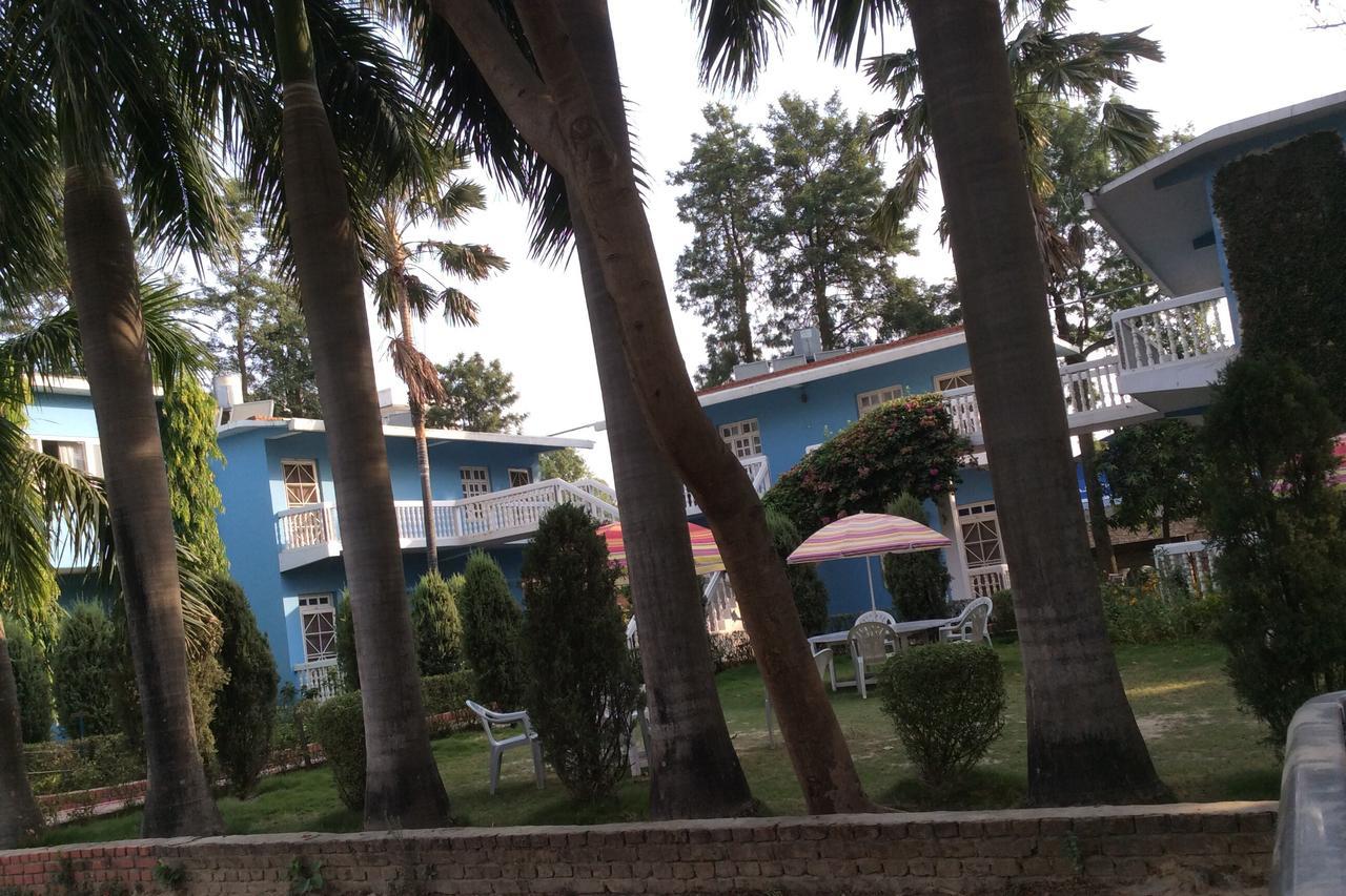 Hotel Megha-Traveller'S Village Nepalgunj Exterior photo