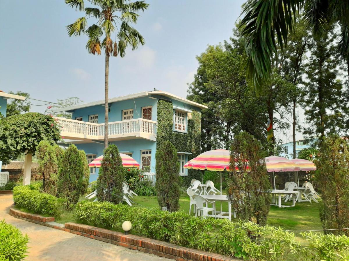 Hotel Megha-Traveller'S Village Nepalgunj Exterior photo