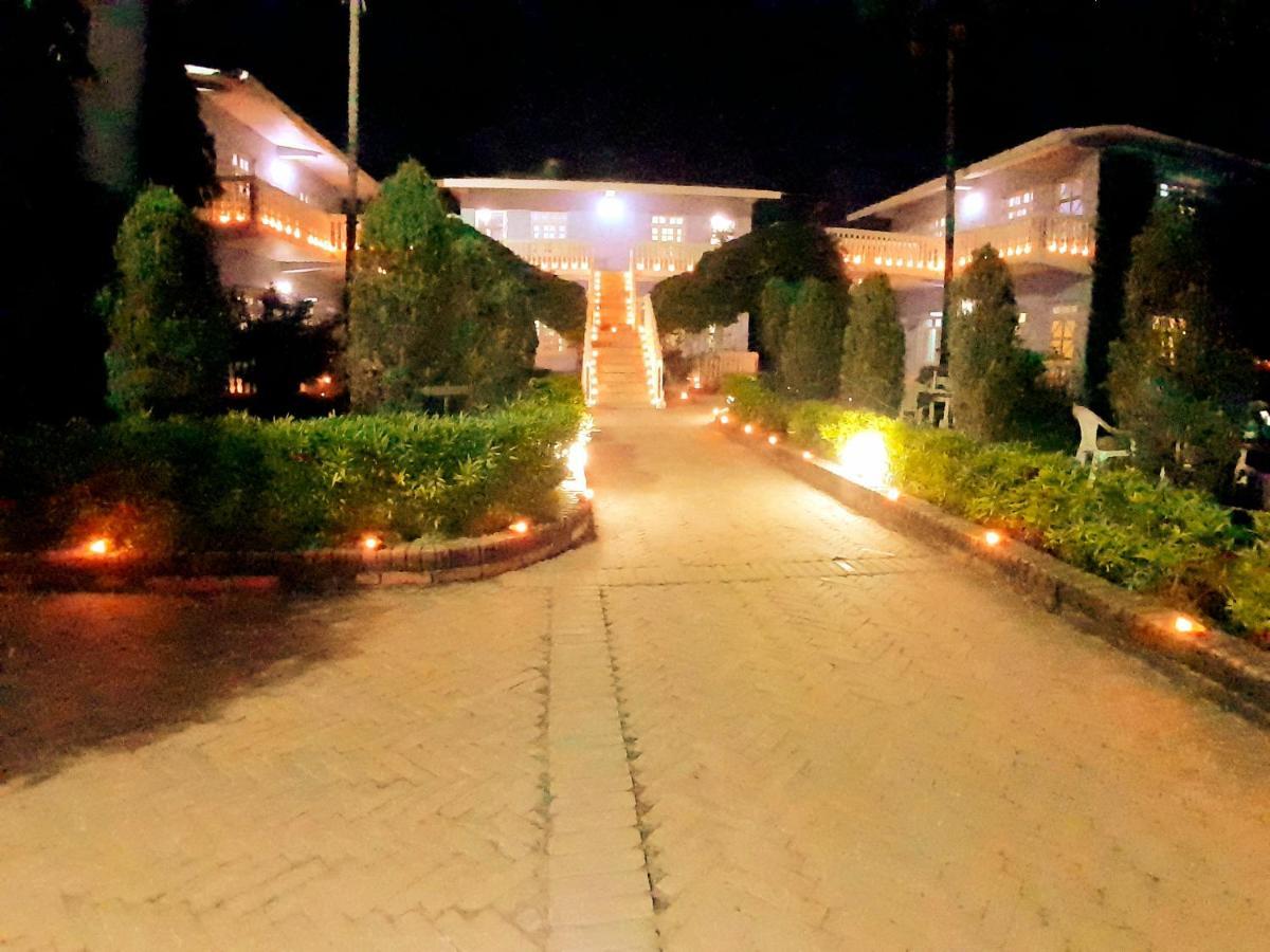 Hotel Megha-Traveller'S Village Nepalgunj Exterior photo